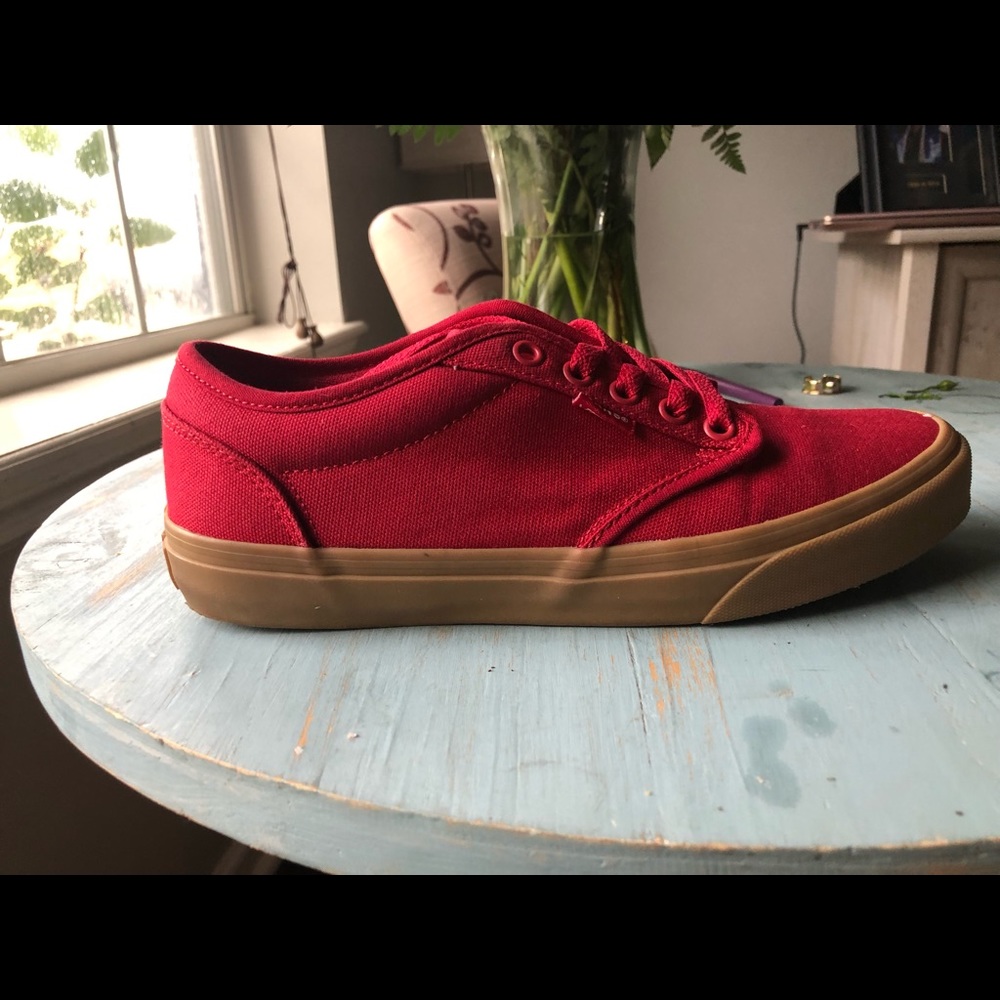 Chili Pepper/Gum Vans - Picture 4 of 7